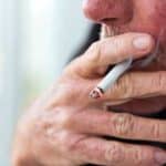 smoking reduces teeth health